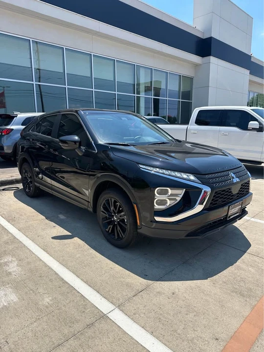 2026 Mitsubishi Eclipse Cross - Image 3 of 9