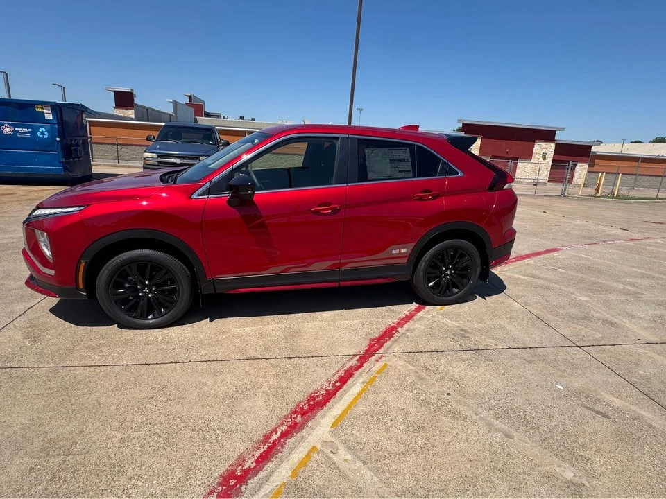 2026 Mitsubishi Eclipse Cross - Image 2 of 10