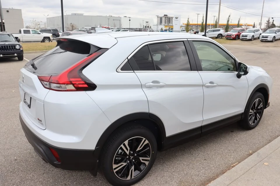 2026 Mitsubishi Eclipse Cross - Image 4 of 16