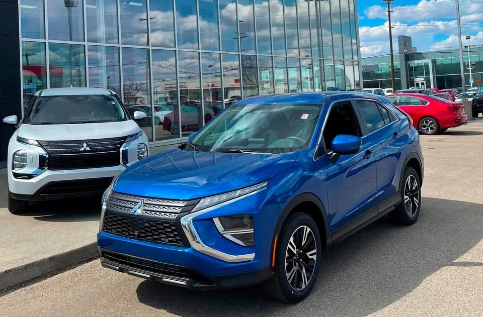 2026 Mitsubishi Eclipse Cross - Image 10 of 14