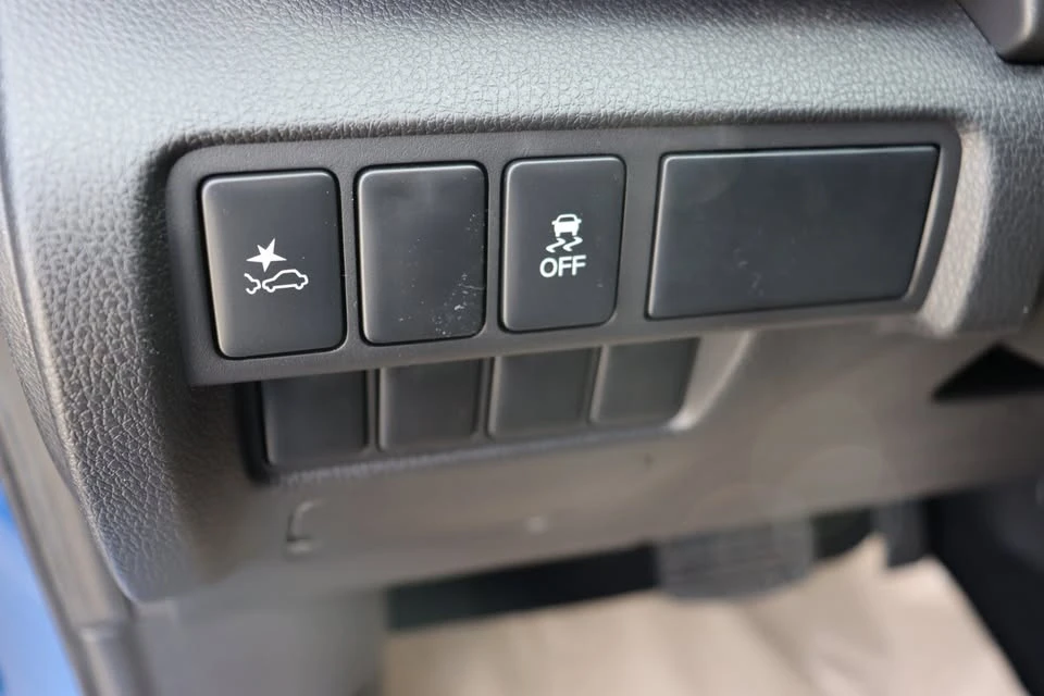 2026 Mitsubishi Eclipse Cross - Image 4 of 14