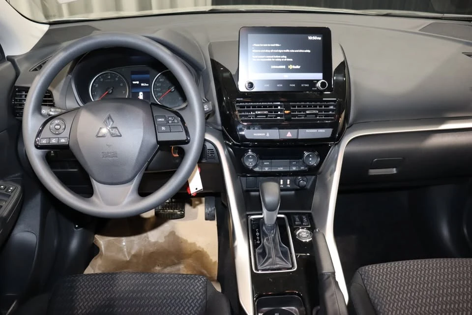 2026 Mitsubishi Eclipse Cross - Image 5 of 10