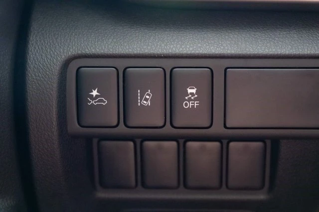 2026 Mitsubishi Eclipse Cross - Image 14 of 20