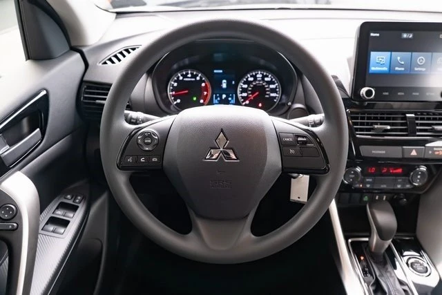 2026 Mitsubishi Eclipse Cross - Image 12 of 20