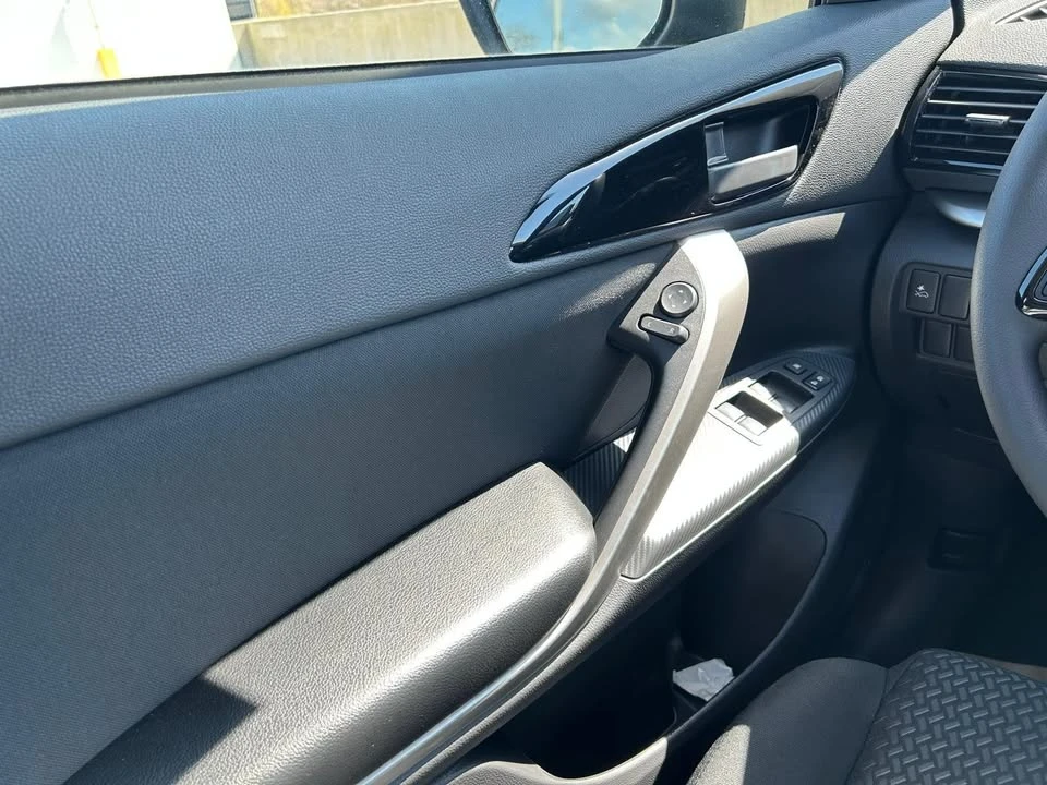 2026 Mitsubishi Eclipse Cross - Image 17 of 19