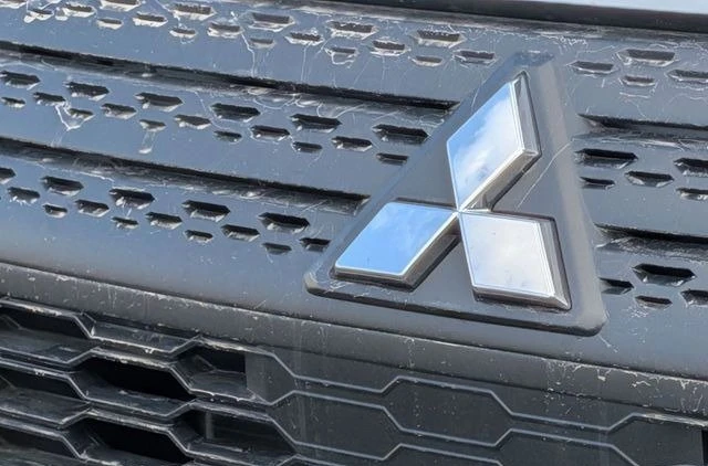 2026 Mitsubishi Eclipse Cross - Image 9 of 19