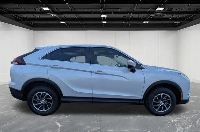 2026 Mitsubishi Eclipse Cross - Image 6 of 19