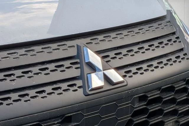 2026 Mitsubishi Eclipse Cross - Image 9 of 20