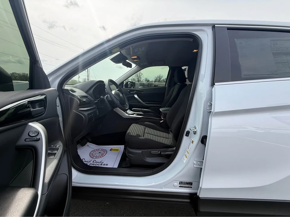 2026 Mitsubishi Eclipse Cross - Image 9 of 16