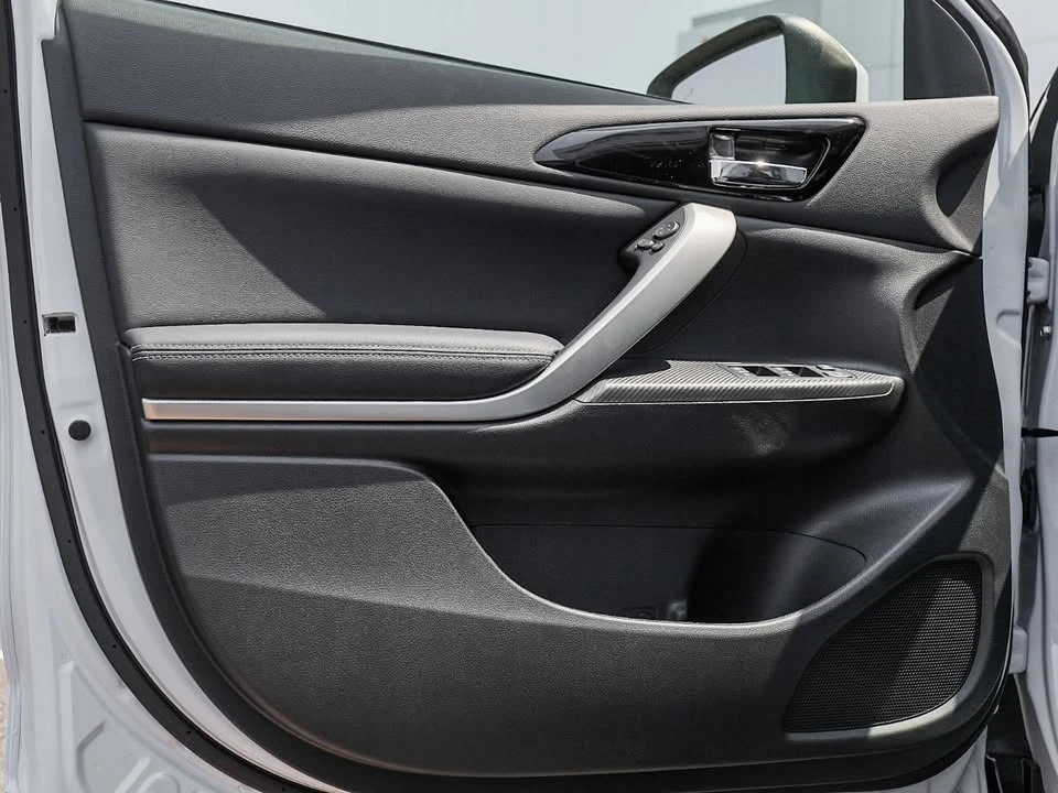 2026 Mitsubishi Eclipse Cross - Image 12 of 20