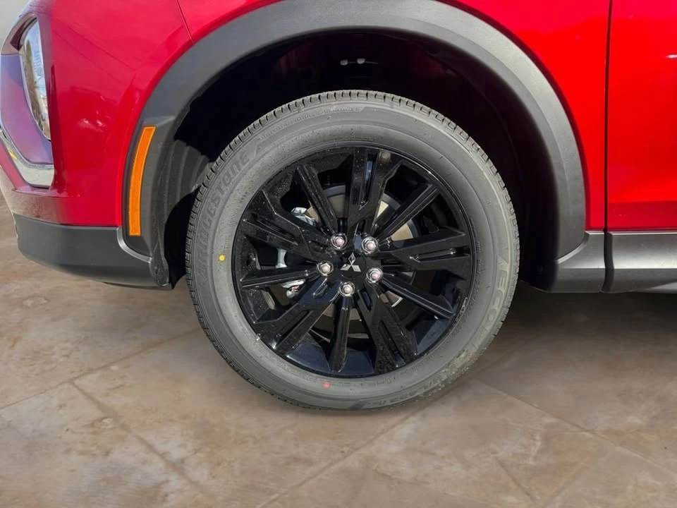 2026 Mitsubishi Eclipse Cross - Image 14 of 15