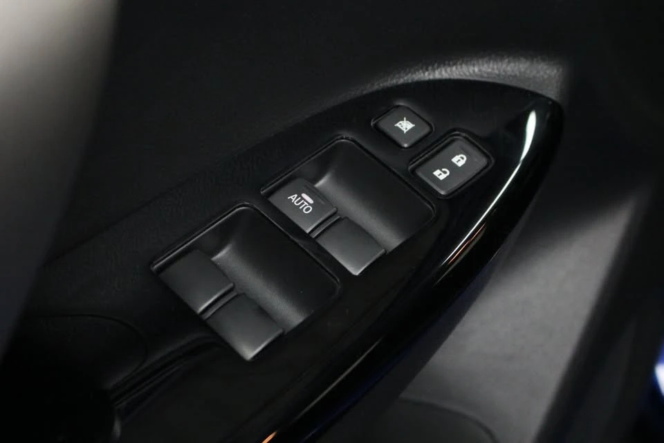2026 Mitsubishi Eclipse Cross - Image 16 of 20