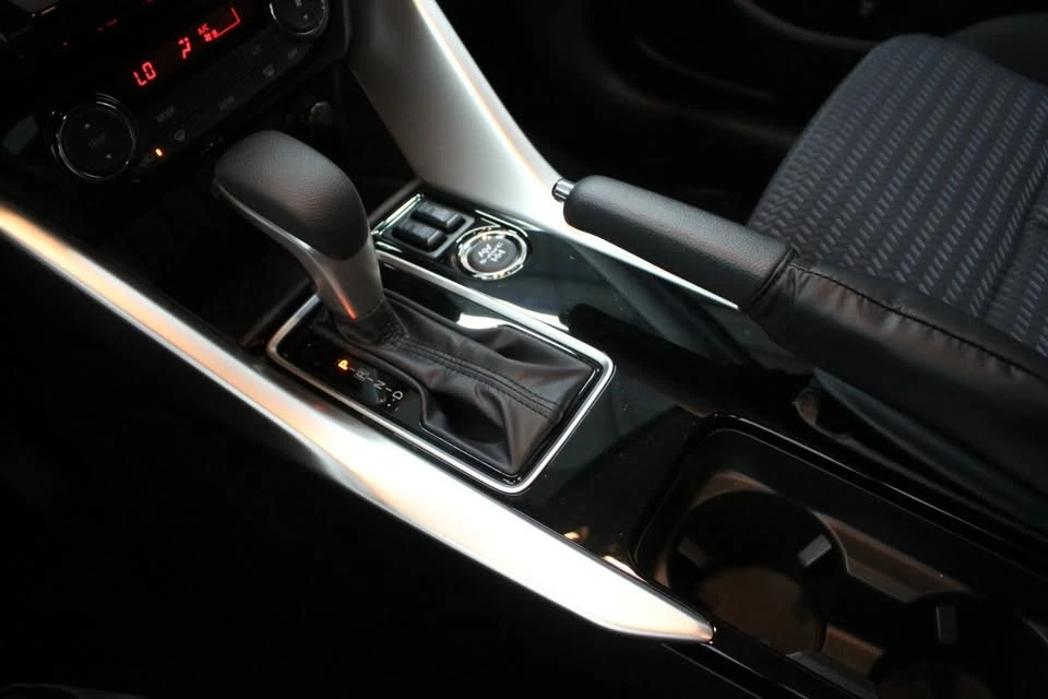 2026 Mitsubishi Eclipse Cross - Image 14 of 20