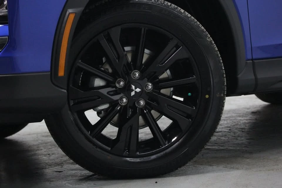 2026 Mitsubishi Eclipse Cross - Image 3 of 20