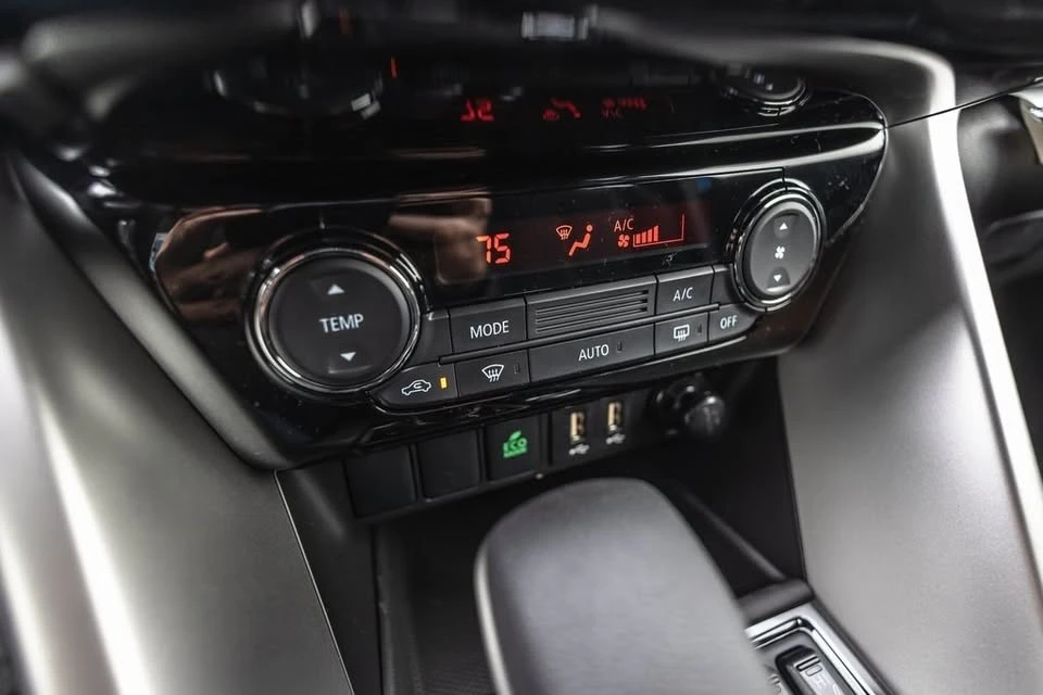 2026 Mitsubishi Eclipse Cross - Image 17 of 20