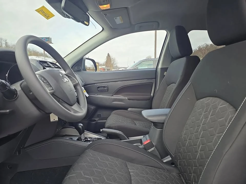 2026 Mitsubishi Eclipse Cross - Image 7 of 12