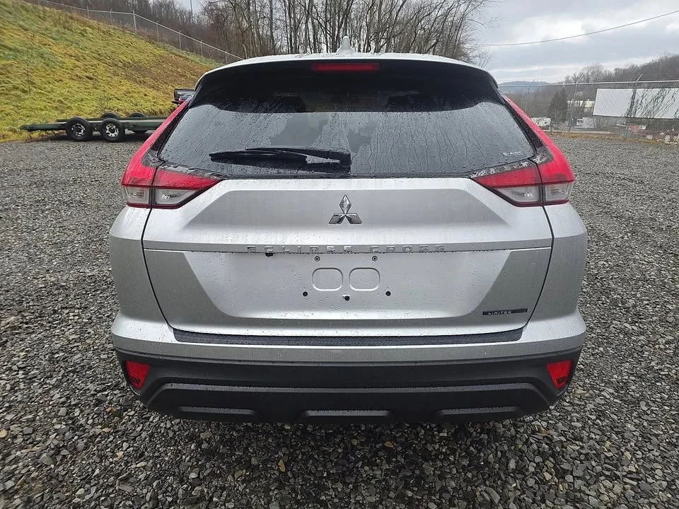 2026 Mitsubishi Eclipse Cross - Image 2 of 12