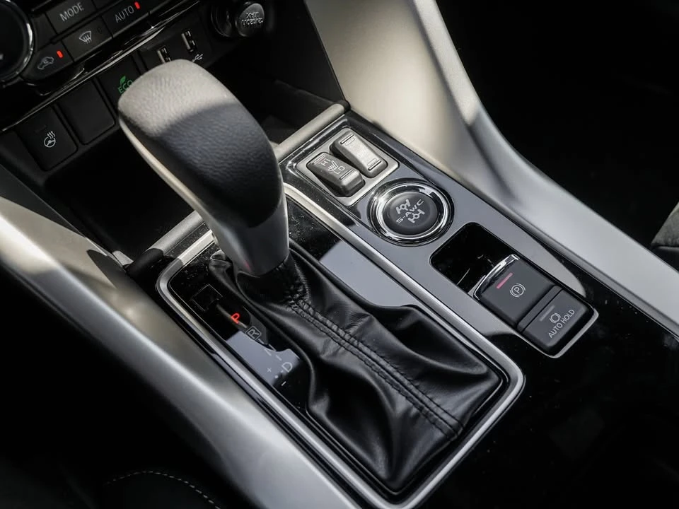 2026 Mitsubishi Eclipse Cross - Image 15 of 20