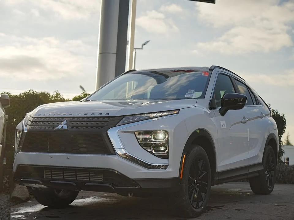 2026 Mitsubishi Eclipse Cross - Image 2 of 2