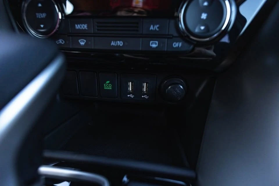 2026 Mitsubishi Eclipse Cross - Image 16 of 20