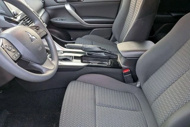 2026 Mitsubishi Eclipse Cross - Image 10 of 17