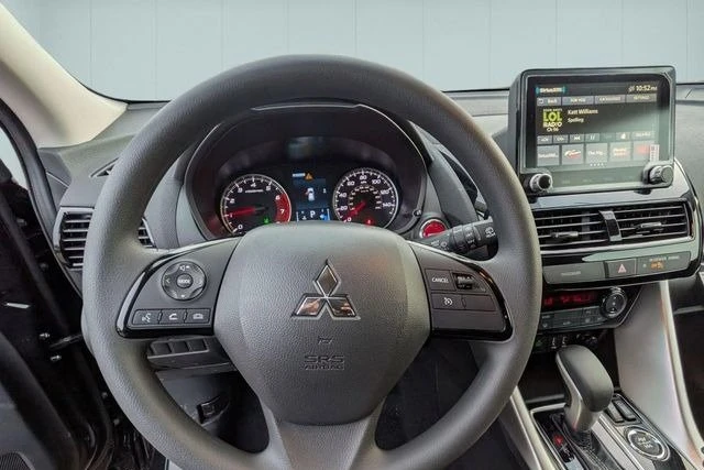 2026 Mitsubishi Eclipse Cross - Image 12 of 17
