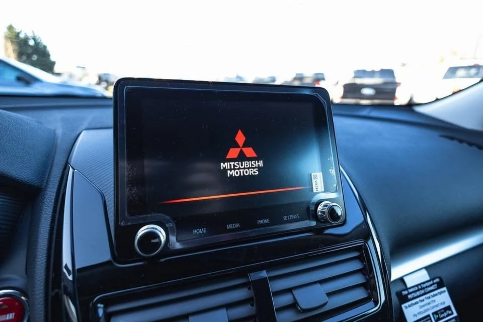 2026 Mitsubishi Eclipse Cross - Image 17 of 20