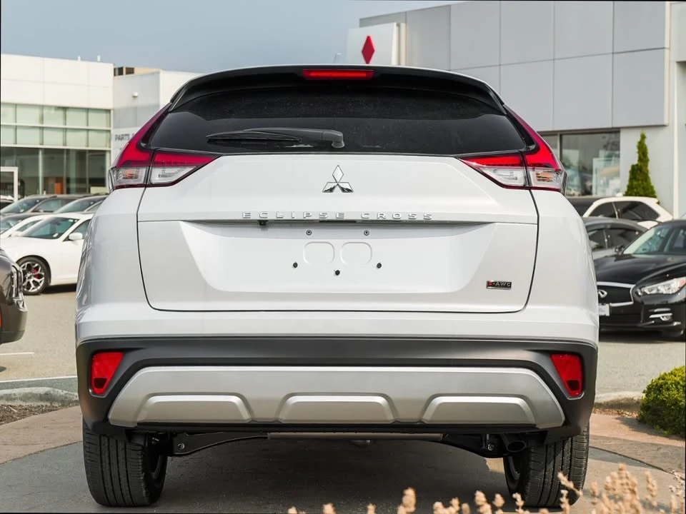 2026 Mitsubishi Eclipse Cross - Image 5 of 18