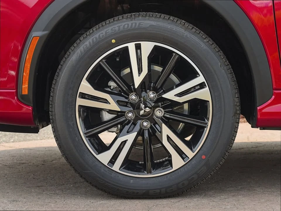 2026 Mitsubishi Eclipse Cross - Image 7 of 15
