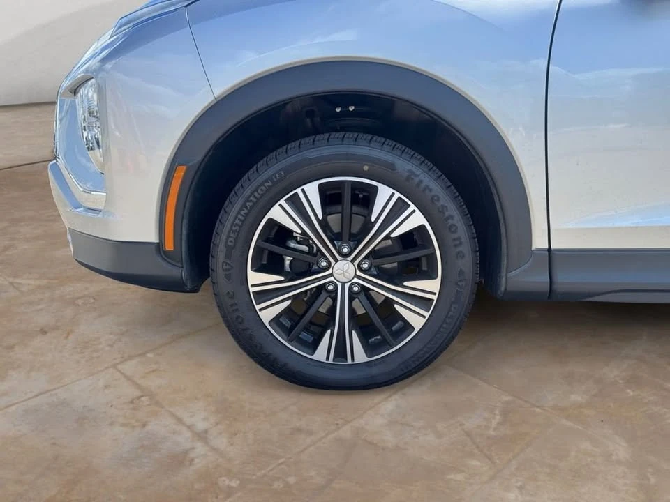 2026 Mitsubishi Eclipse Cross - Image 14 of 15