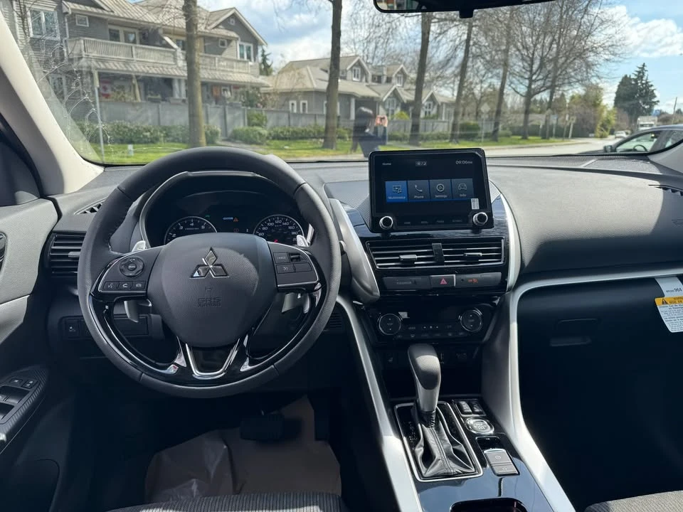 2026 Mitsubishi Eclipse Cross - Image 9 of 11