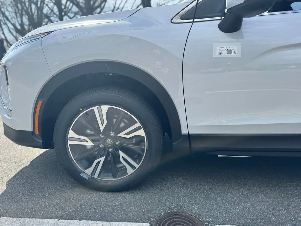 2026 Mitsubishi Eclipse Cross - Image 3 of 11