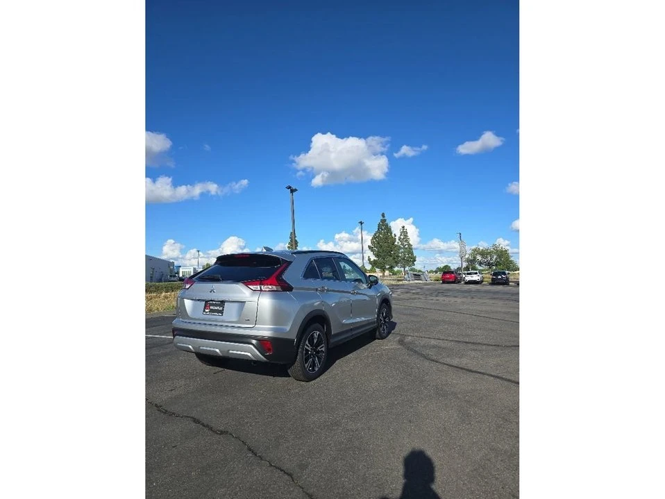 2026 Mitsubishi Eclipse Cross - Image 3 of 10