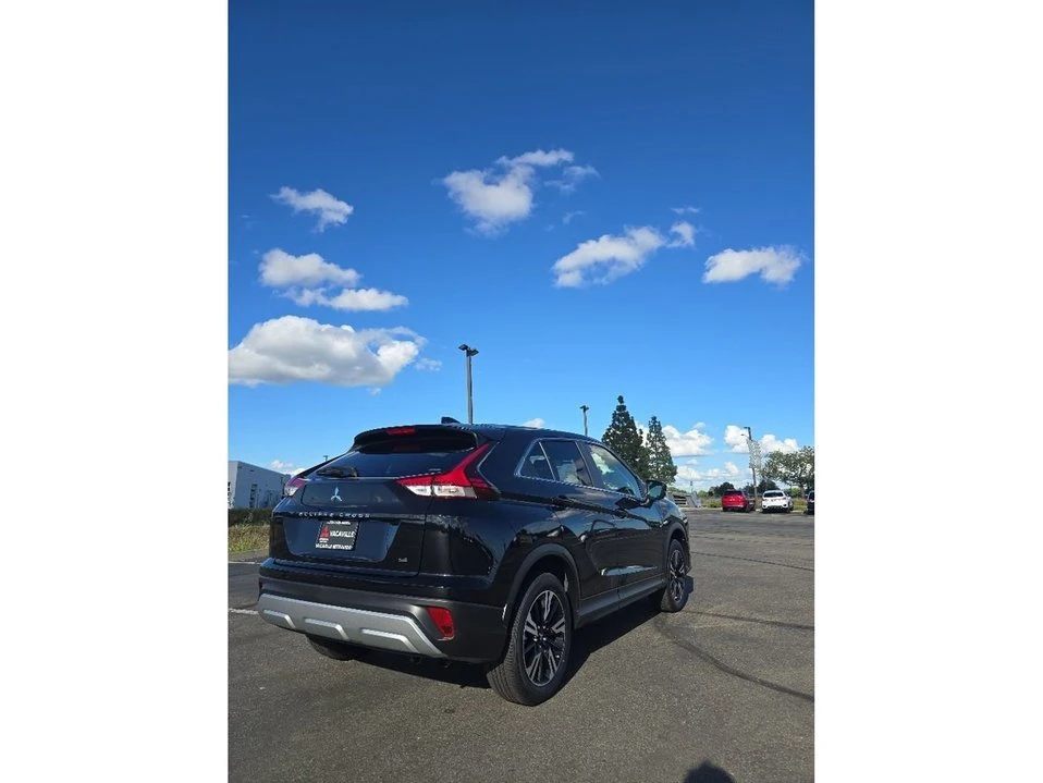 2026 Mitsubishi Eclipse Cross - Image 3 of 10