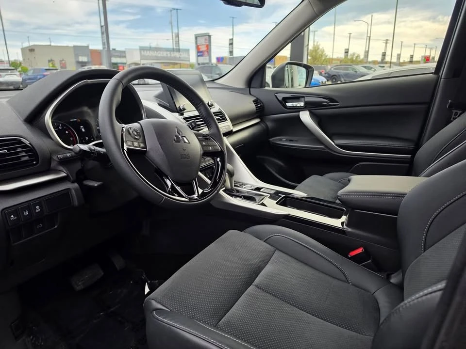 2026 Mitsubishi Eclipse Cross - Image 10 of 12