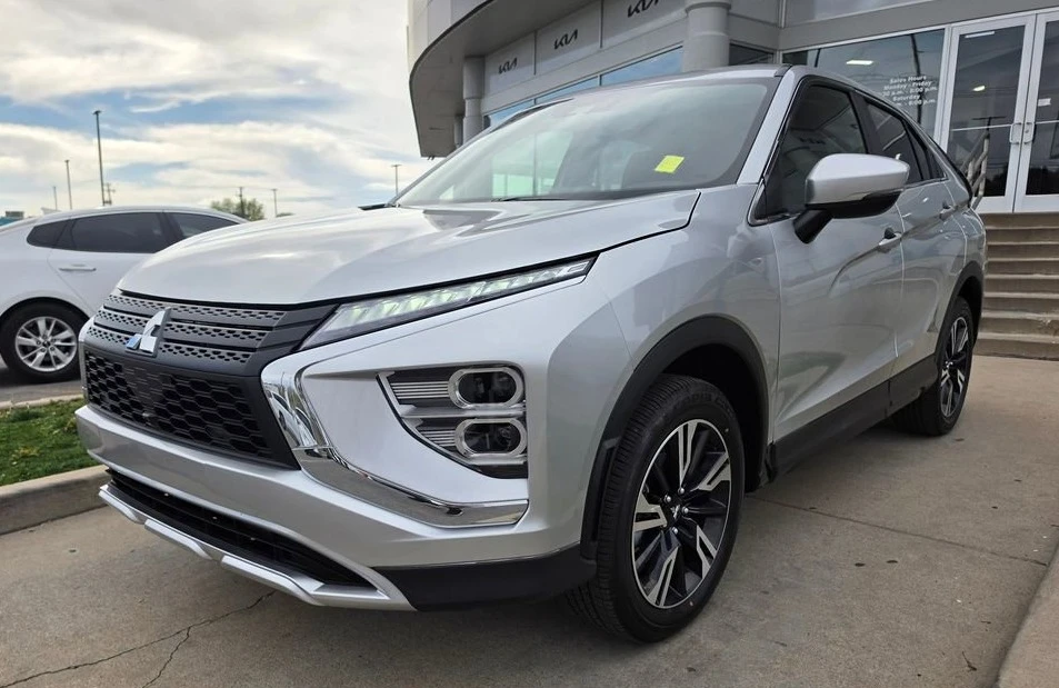 2026 Mitsubishi Eclipse Cross - Image 3 of 12