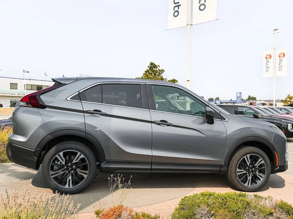 2026 Mitsubishi Eclipse Cross - Image 5 of 20