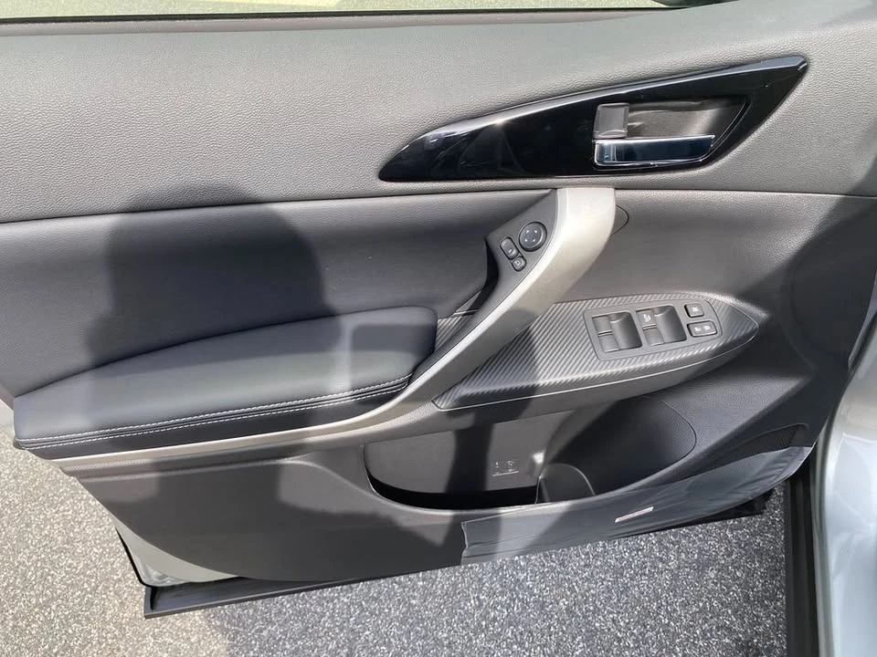 2026 Mitsubishi Eclipse Cross - Image 11 of 20