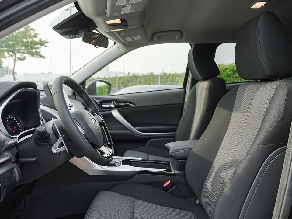 2026 Mitsubishi Eclipse Cross - Image 15 of 20