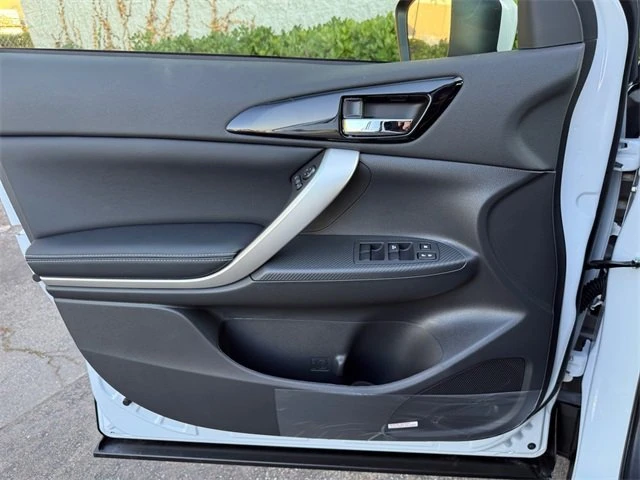 2026 Mitsubishi Eclipse Cross - Image 11 of 20