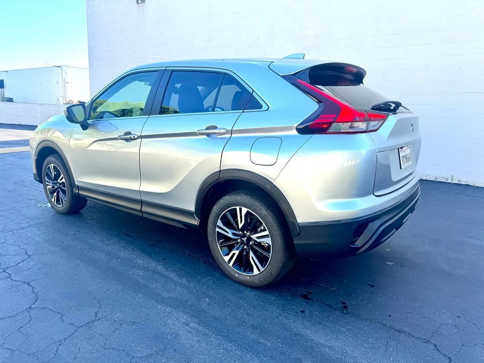 2026 Mitsubishi Eclipse Cross - Image 4 of 20