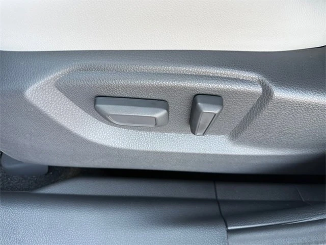 2026 Mitsubishi Eclipse Cross - Image 12 of 20