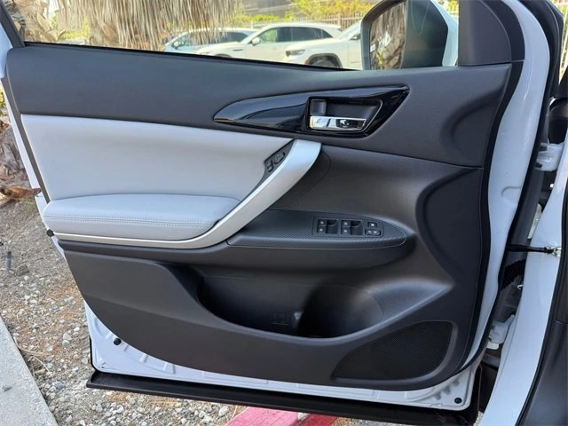 2026 Mitsubishi Eclipse Cross - Image 11 of 20