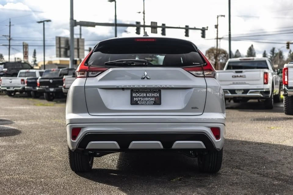 2026 Mitsubishi Eclipse Cross - Image 8 of 20