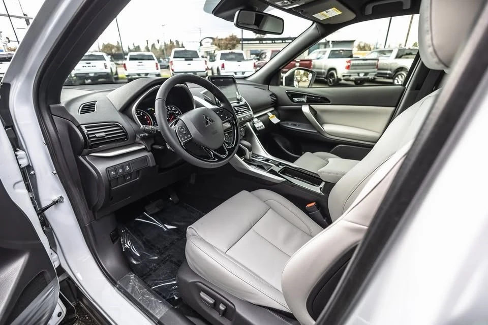 2026 Mitsubishi Eclipse Cross - Image 18 of 20