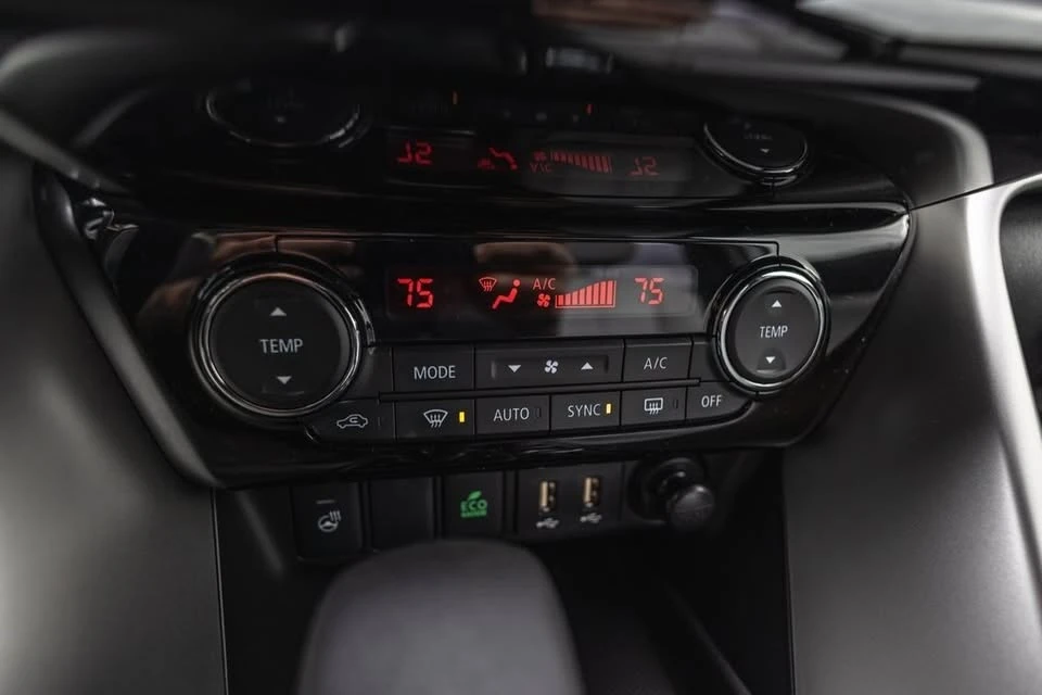 2026 Mitsubishi Eclipse Cross - Image 14 of 20