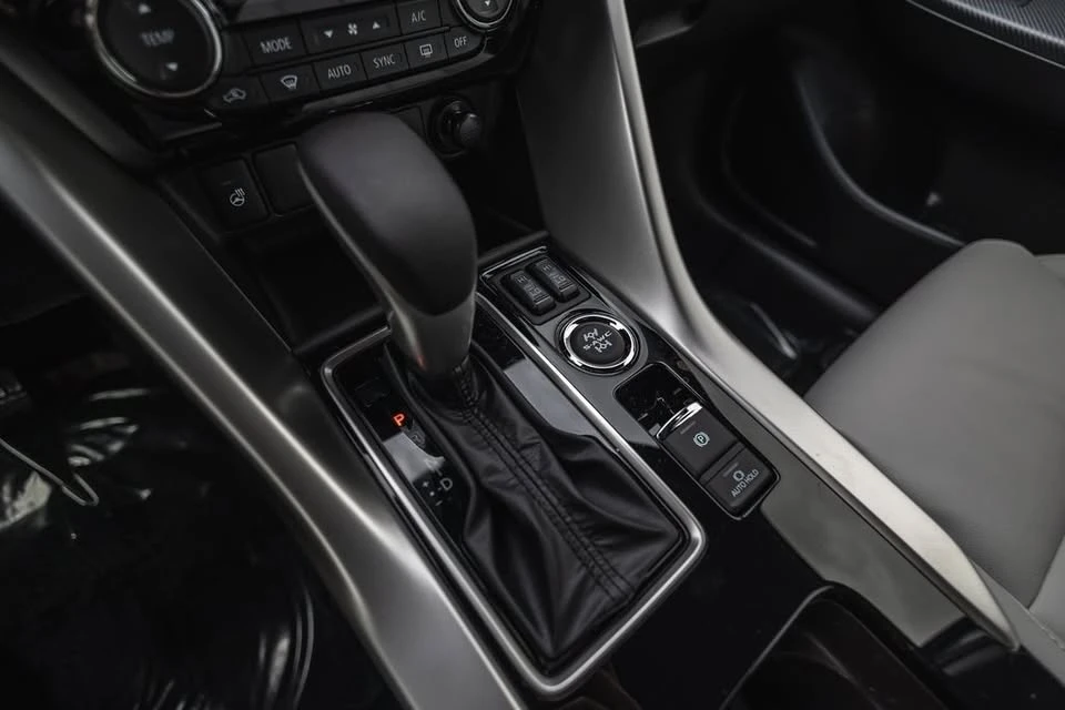 2026 Mitsubishi Eclipse Cross - Image 17 of 20
