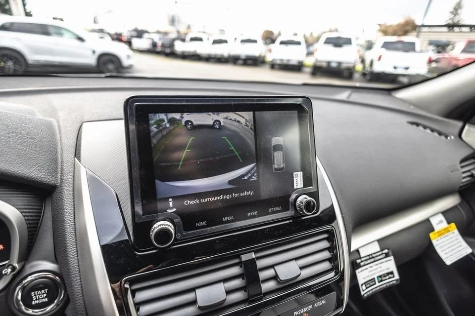 2026 Mitsubishi Eclipse Cross - Image 11 of 20