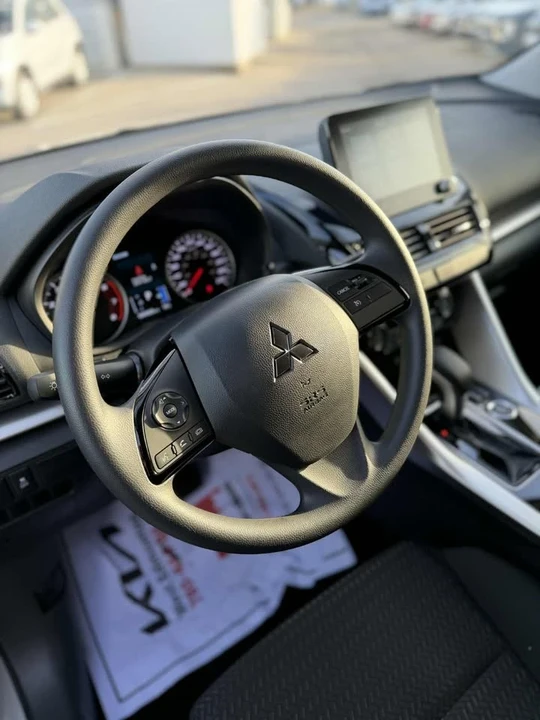 2026 Mitsubishi Eclipse Cross - Image 9 of 13