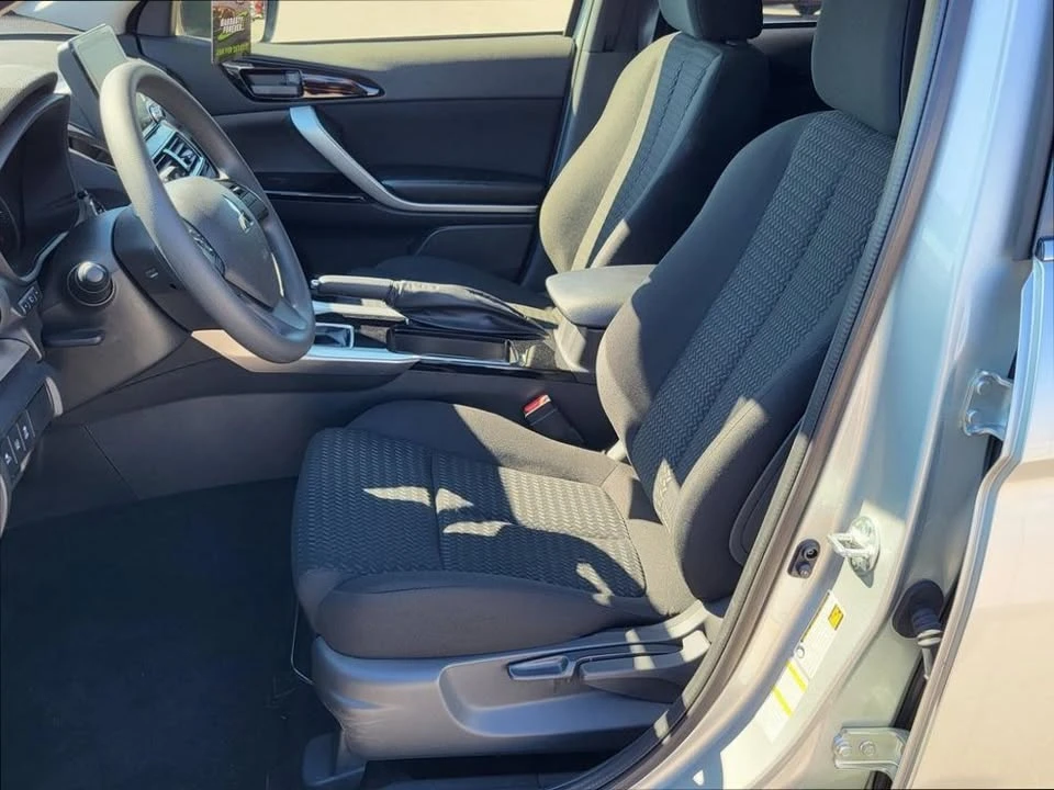 2026 Mitsubishi Eclipse Cross - Image 11 of 15